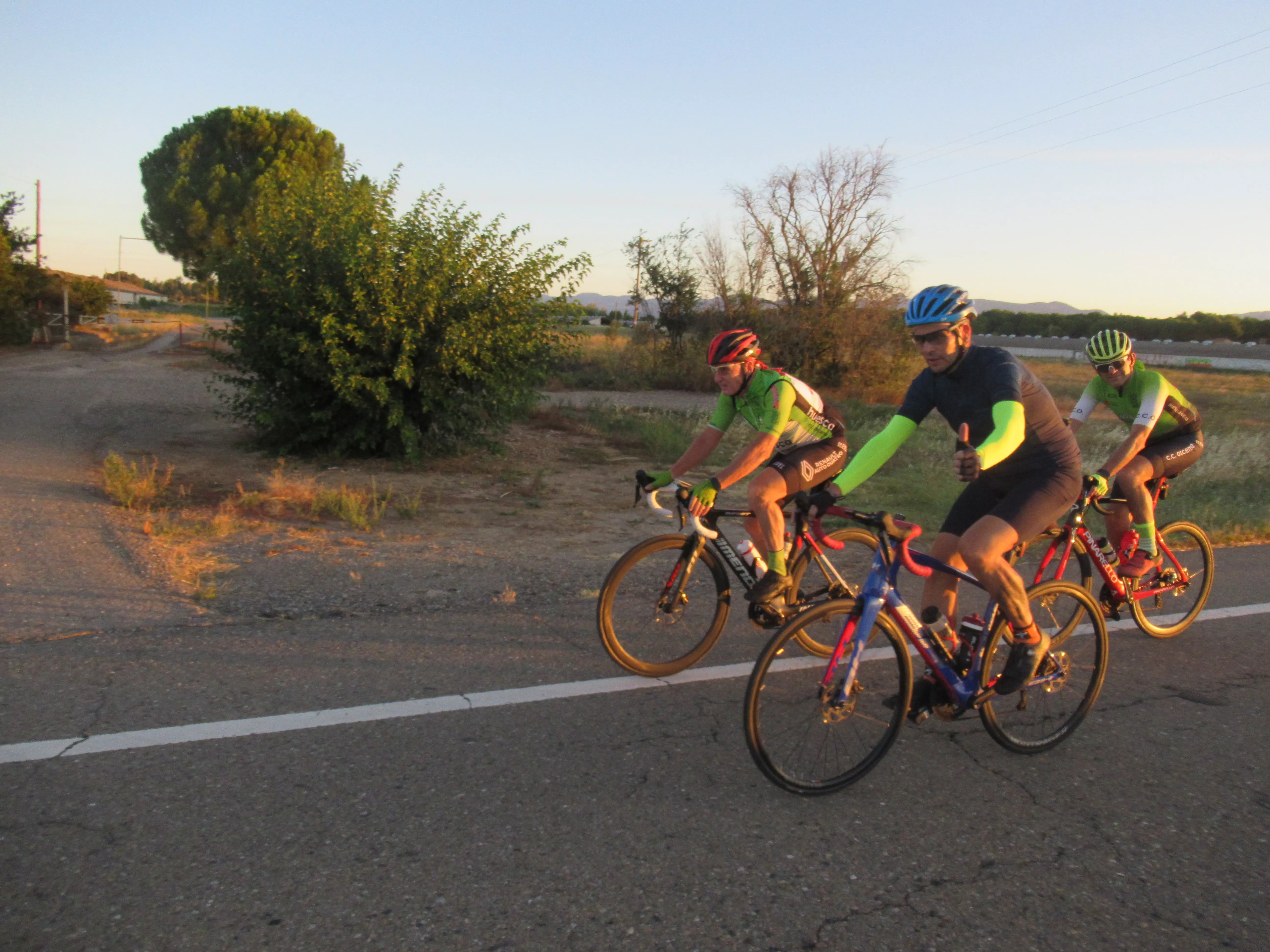 La décima edición Cicloturista Mariano Catalán Huesca-Zaragoza-Huesca. Foto: Miguel Ángel Romeo