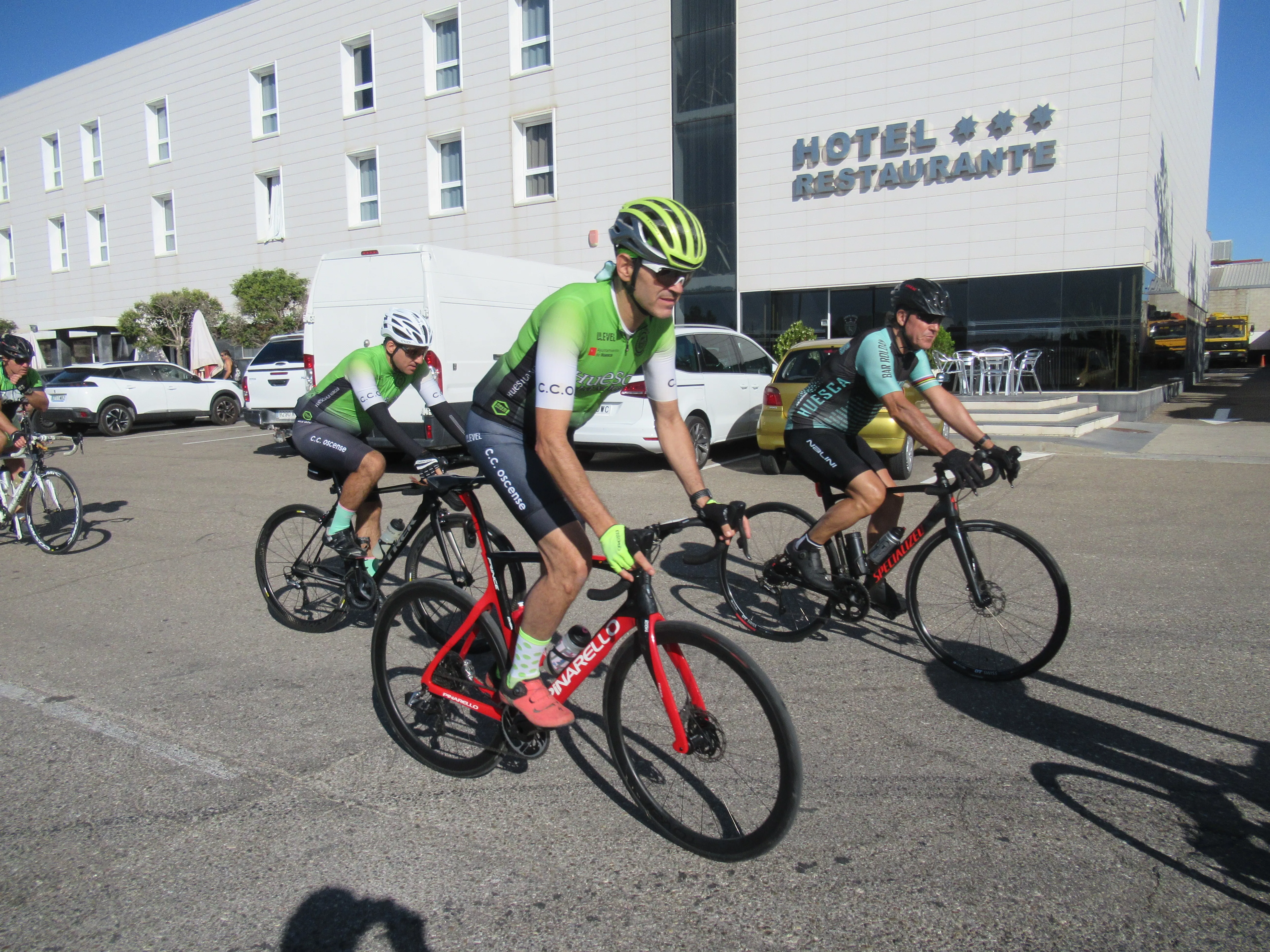 La décima edición Cicloturista Mariano Catalán Huesca-Zaragoza-Huesca. Foto: Miguel Ángel Romeo