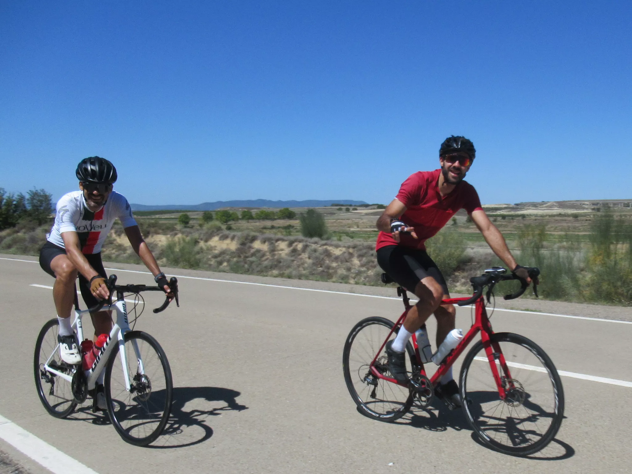 La décima edición Cicloturista Mariano Catalán Huesca-Zaragoza-Huesca. Foto: Miguel Ángel Romeo