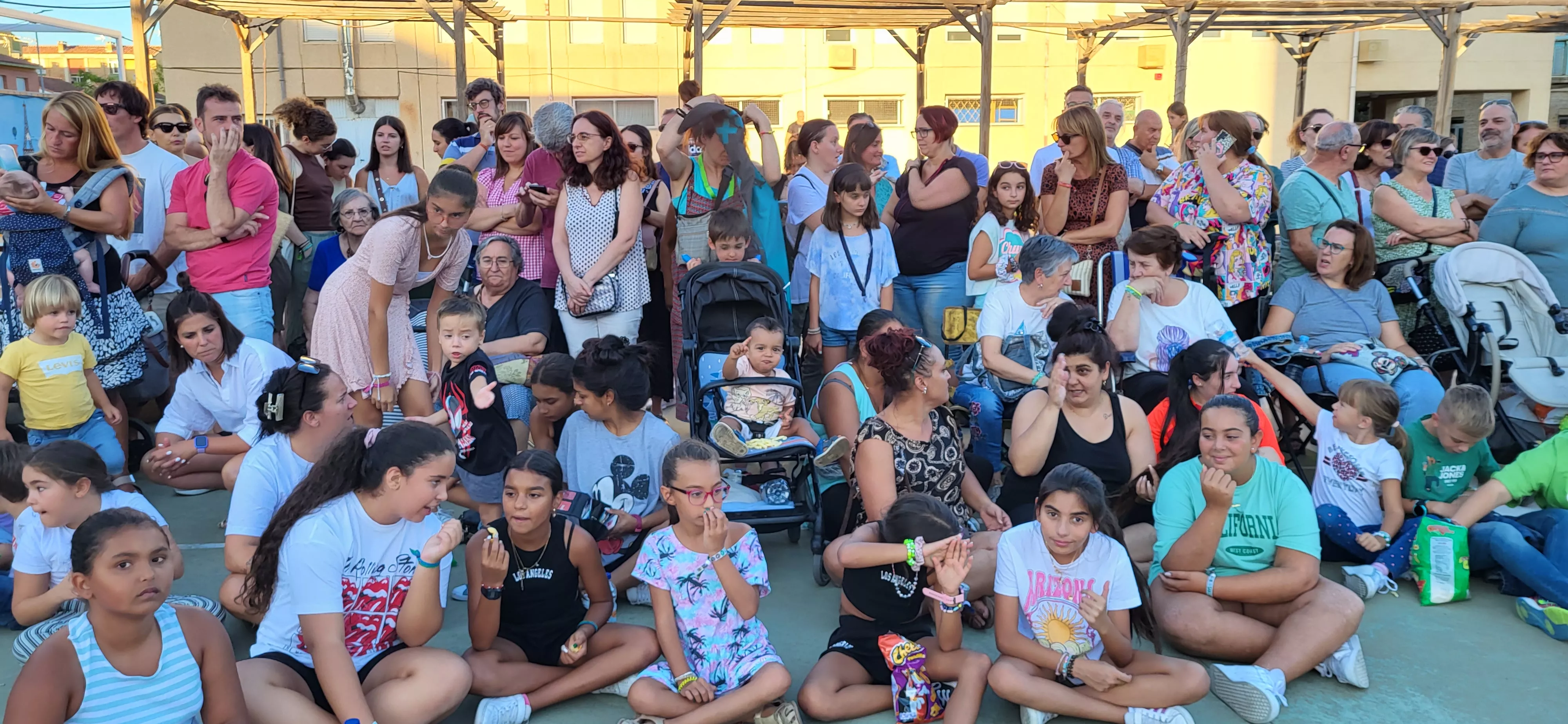 Último ensayo de los Danzantes de Huesca antes de San Lorenzo. Foto: Mercedes Manterola