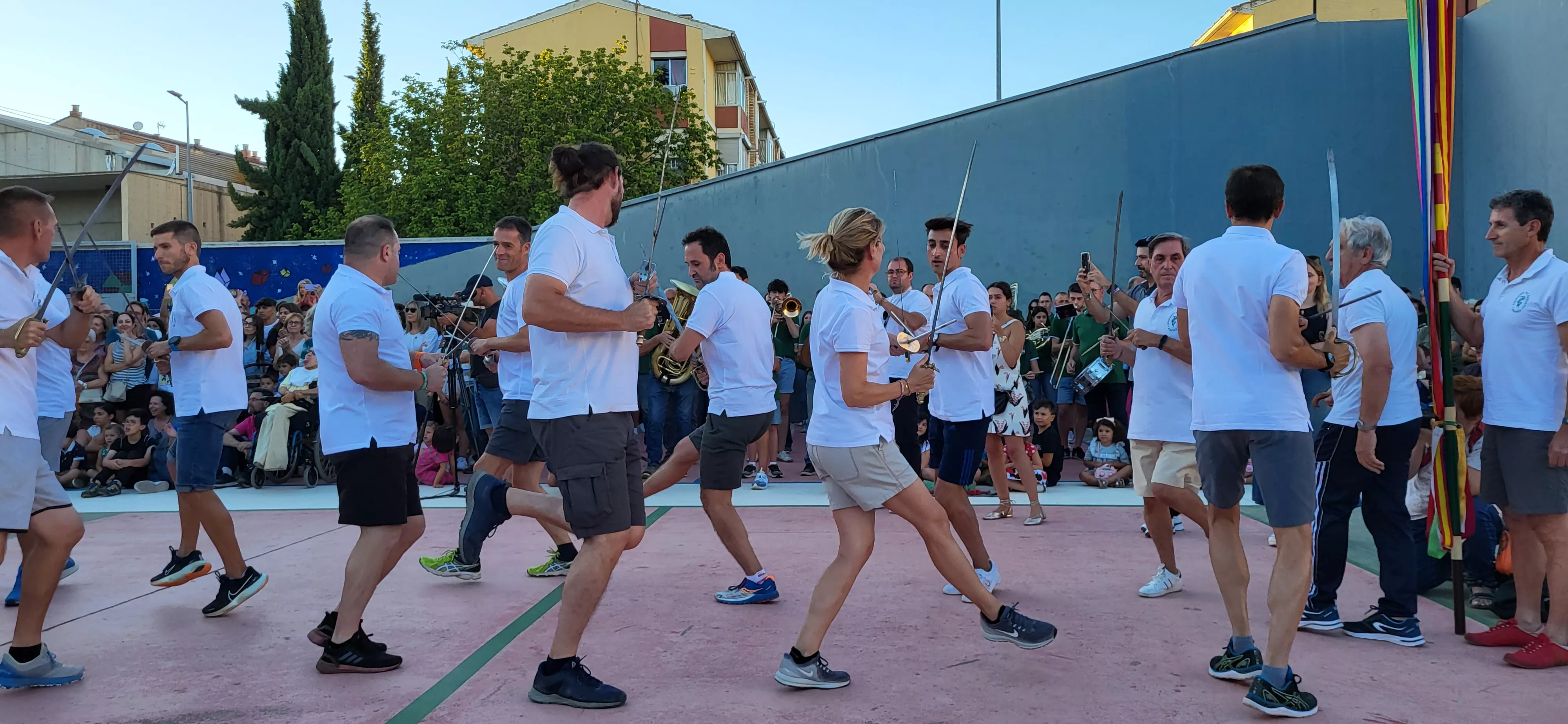 Último ensayo de los Danzantes de Huesca antes de San Lorenzo. Foto: Mercedes Manterola