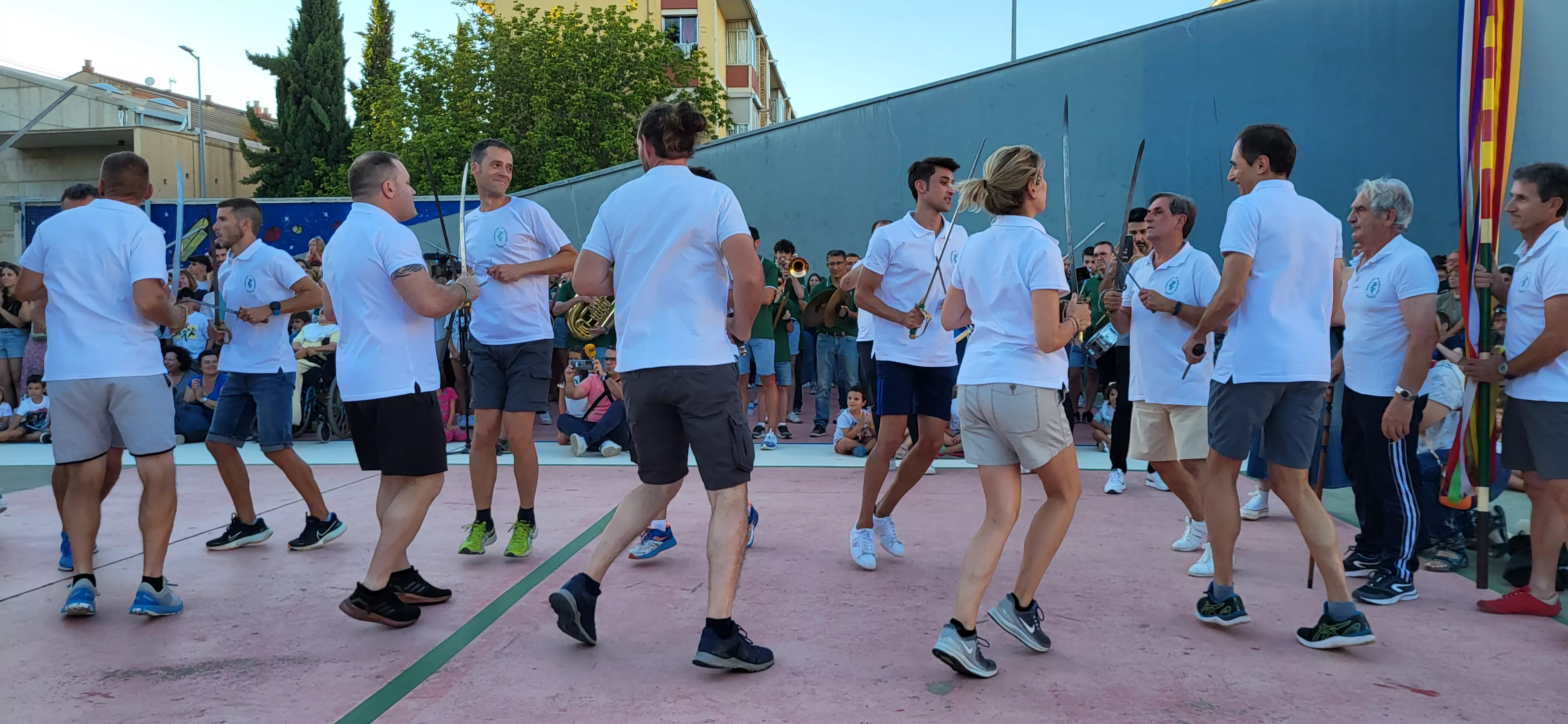 Último ensayo de los Danzantes de Huesca antes de San Lorenzo. Foto: Mercedes Manterola