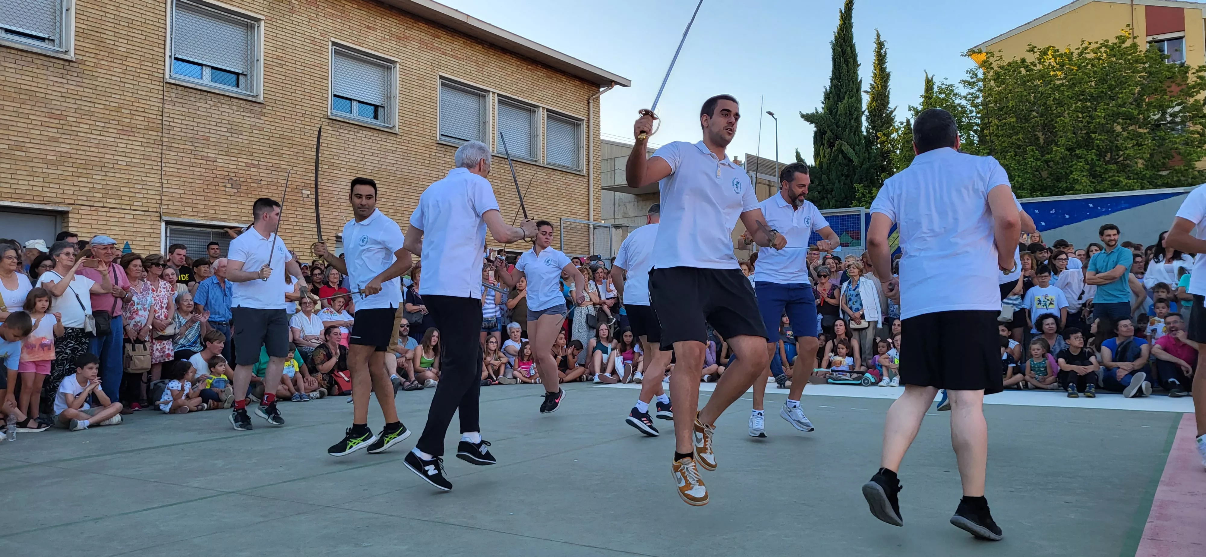 Último ensayo de los Danzantes de Huesca antes de San Lorenzo. Foto: Mercedes Manterola