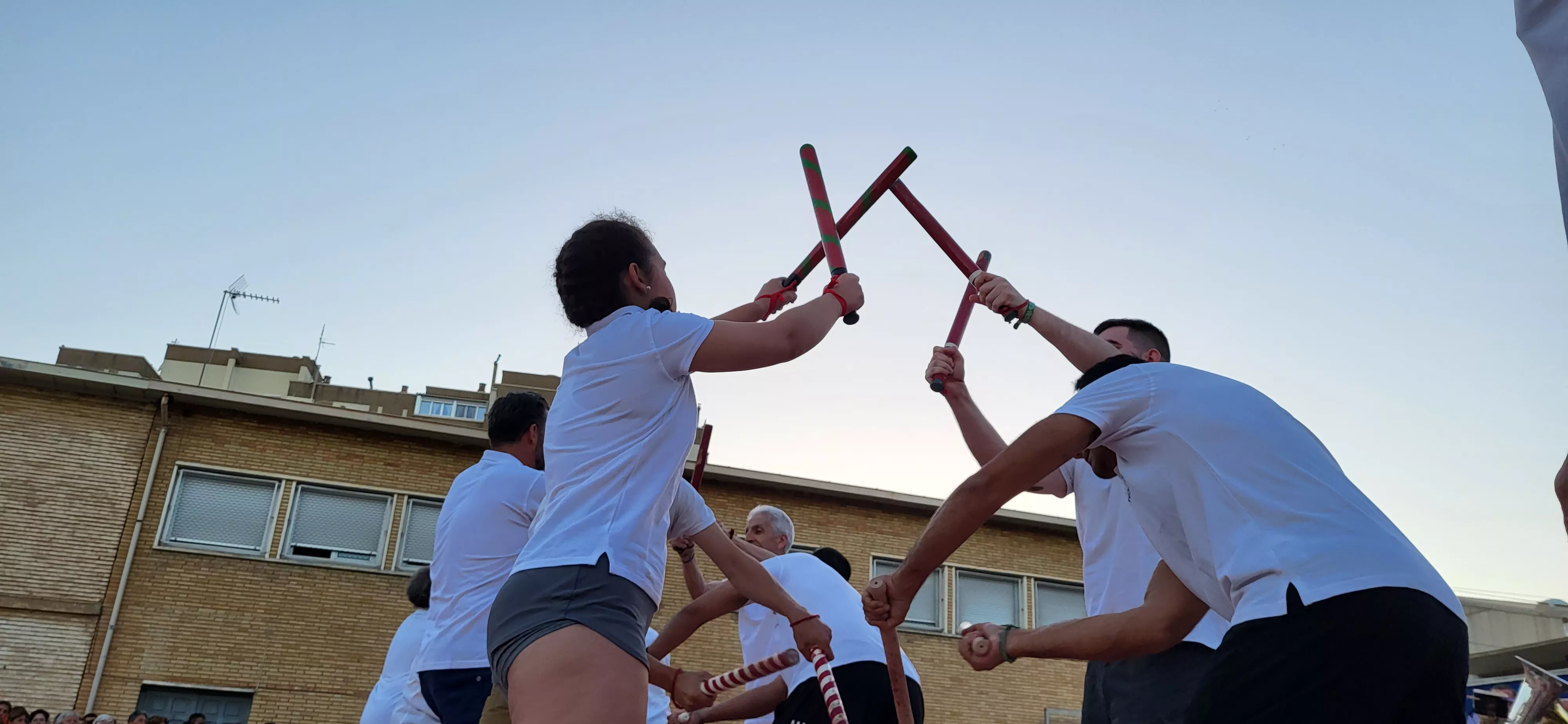 Último ensayo de los Danzantes de Huesca antes de San Lorenzo. Foto: Mercedes Manterola