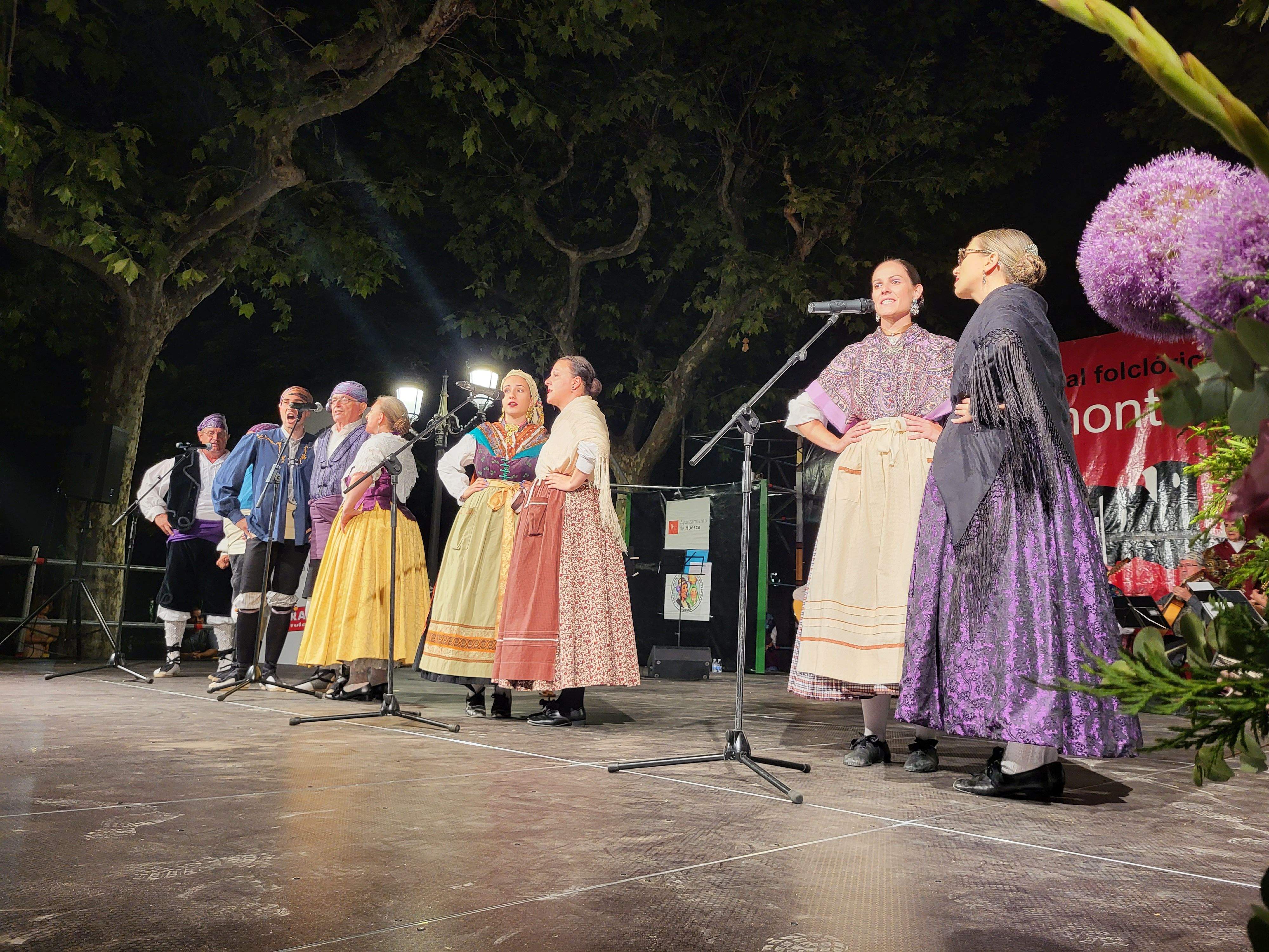 Otra imagen de la actuación de Estirpe de Aragonia