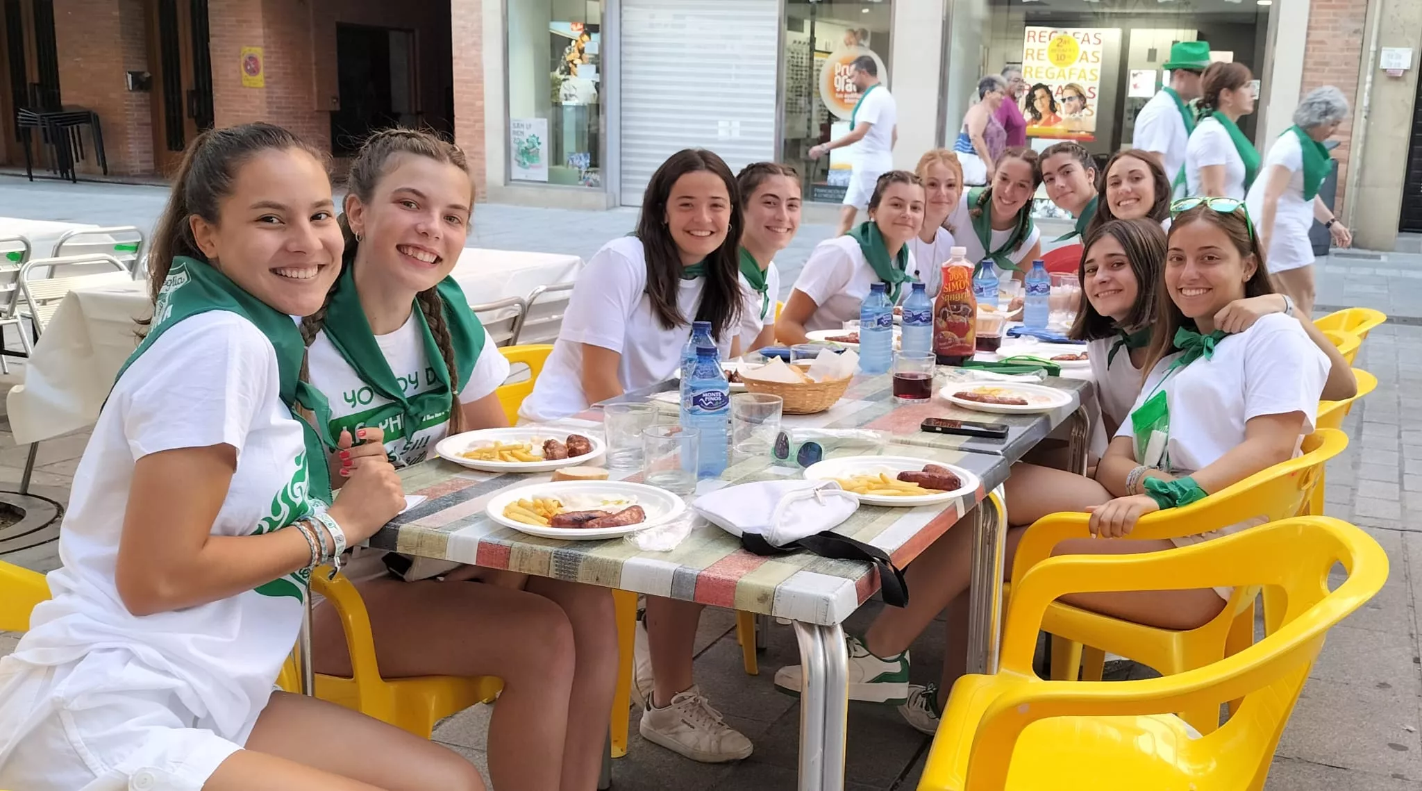 Imágenes de almuerzos de San Lorenzo