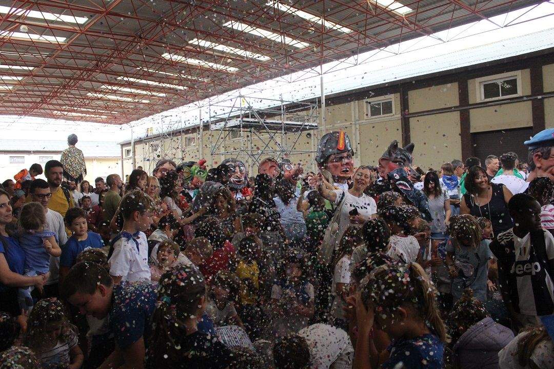 Binéfar celebra sus fiestas en honor al Santo Cristo de los Milagros. 