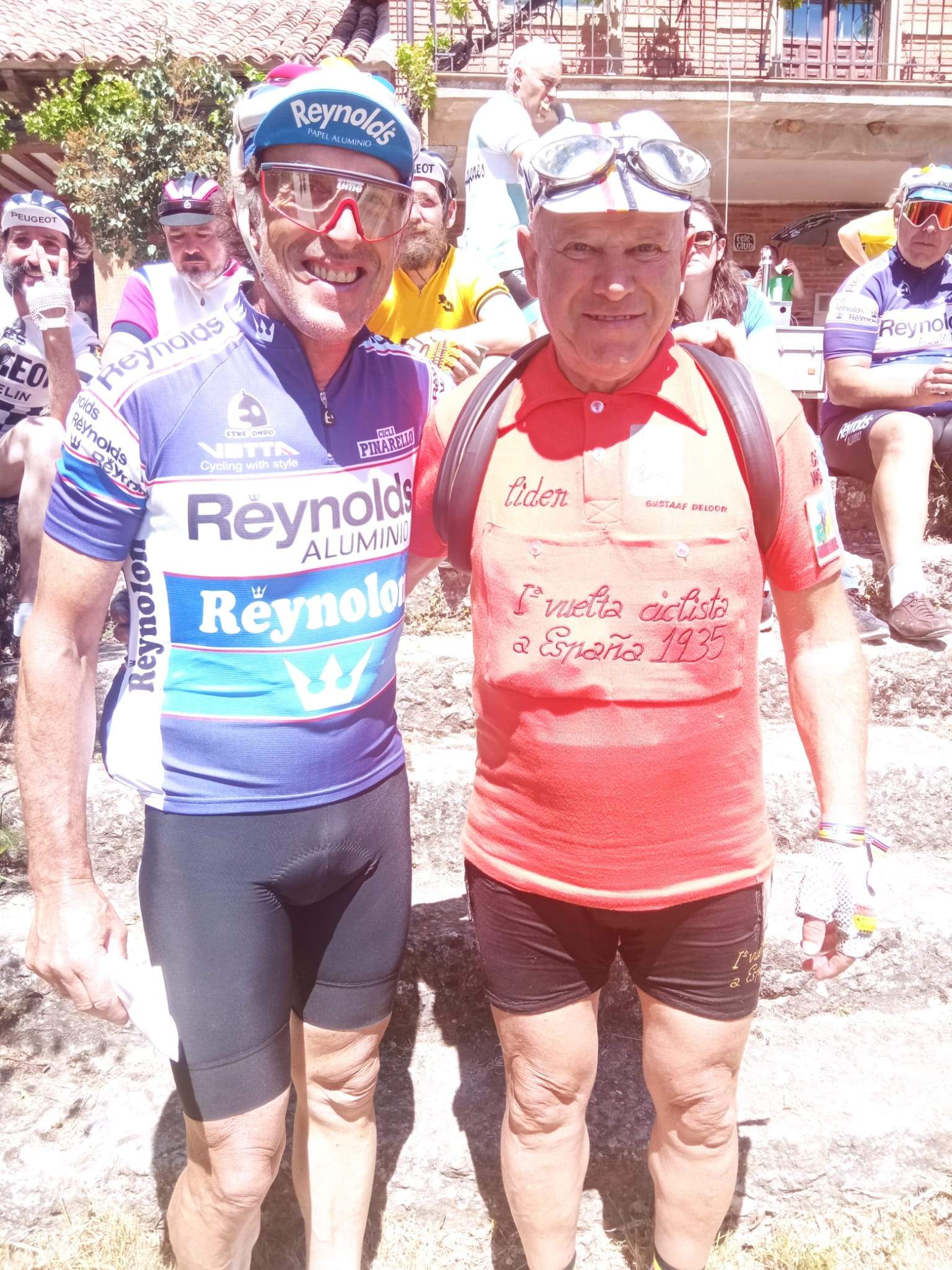 Perico Delgado junto a Juan Giménez. Foto: Deporte Cantera Sabiñánigo