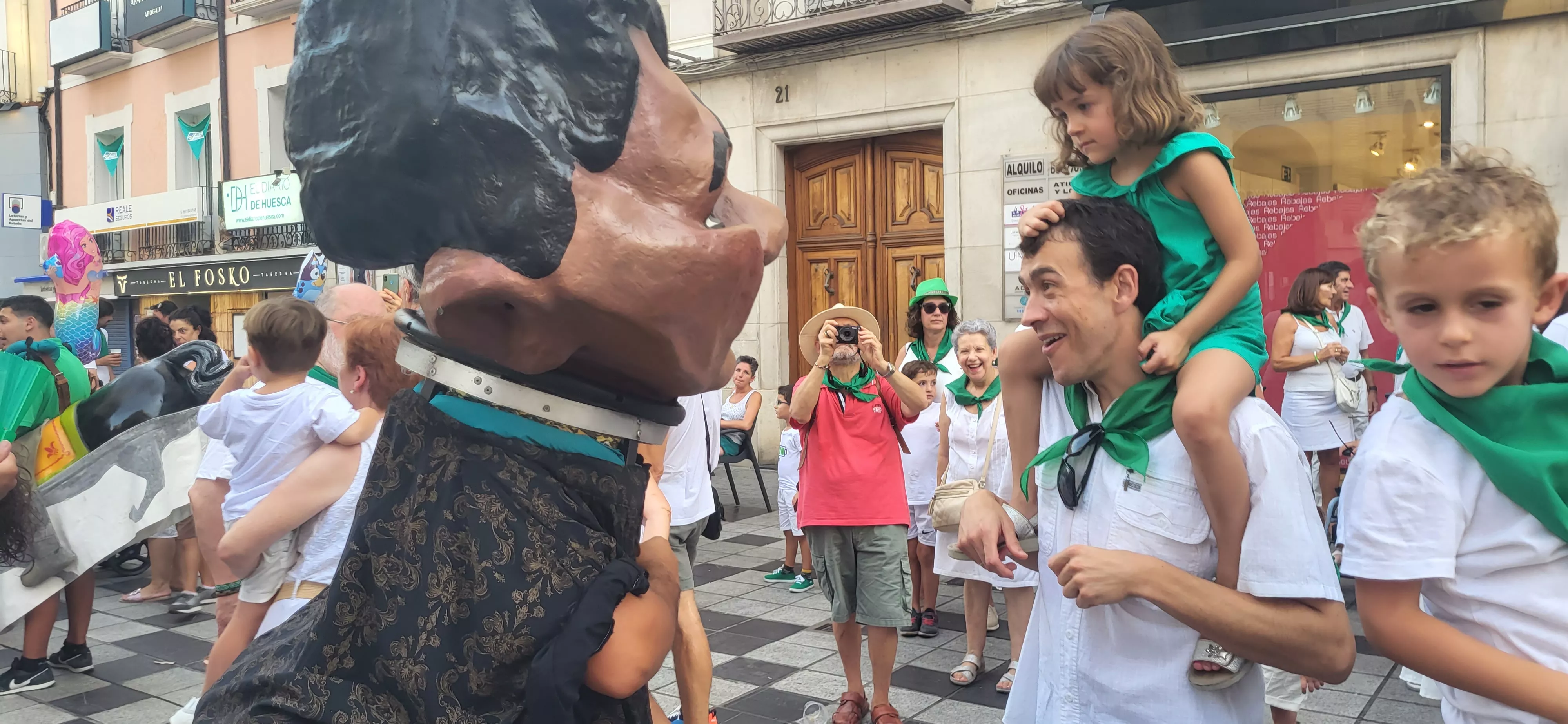  Primera salida de los Gigantes, Cabezudos y Caballicos en San Lorenzo. Foto: Mercedes Manterola