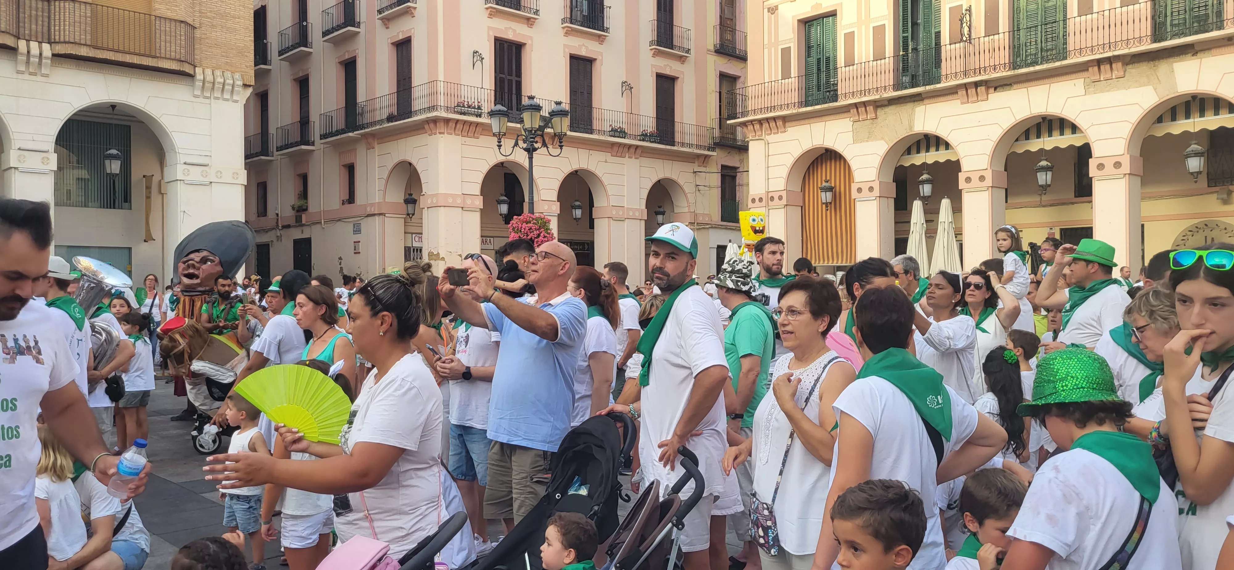  Primera salida de los Gigantes, Cabezudos y Caballicos en San Lorenzo. Foto: Mercedes Manterola
