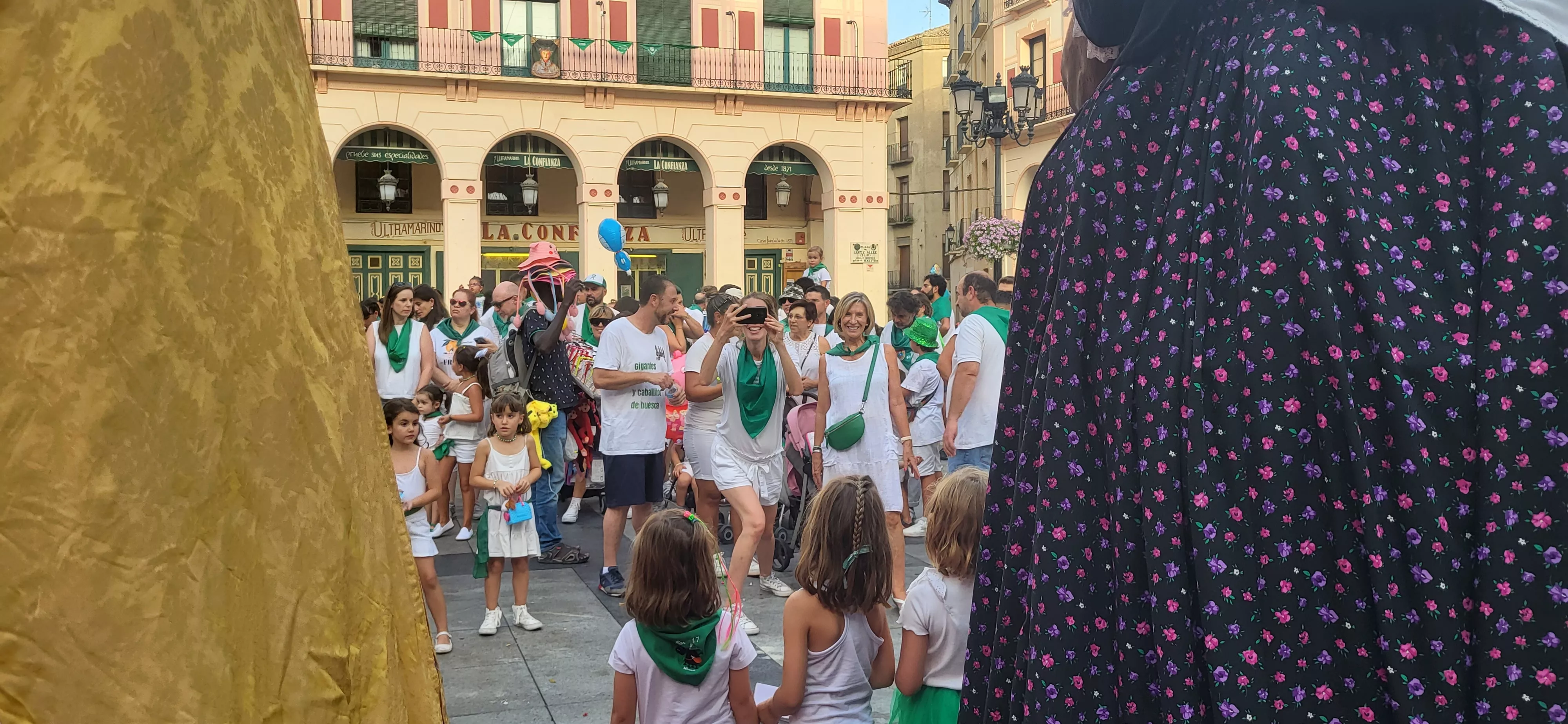  Primera salida de los Gigantes, Cabezudos y Caballicos en San Lorenzo. Foto: Mercedes Manterola
