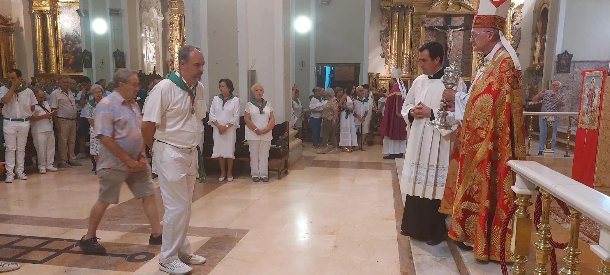 Celebración de las Completas en la Basílica de San Lorenzo.