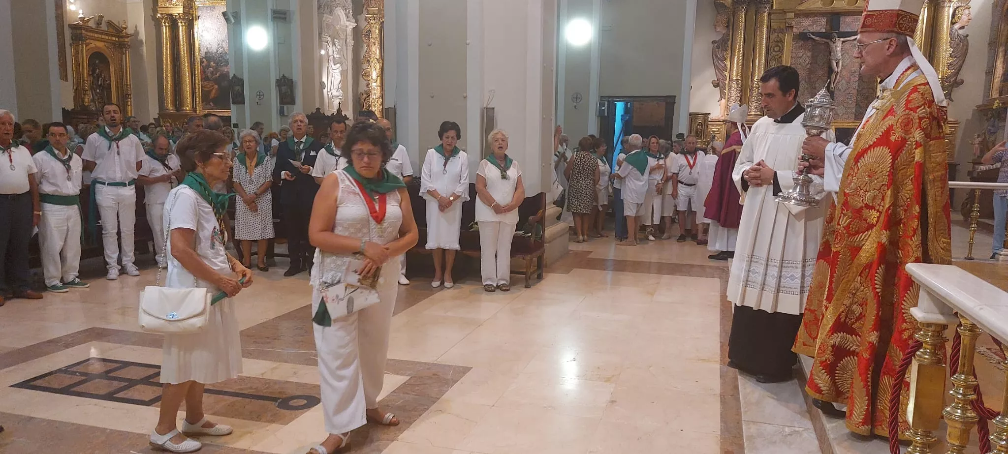 Celebración de las Completas en la Basílica de San Lorenzo.