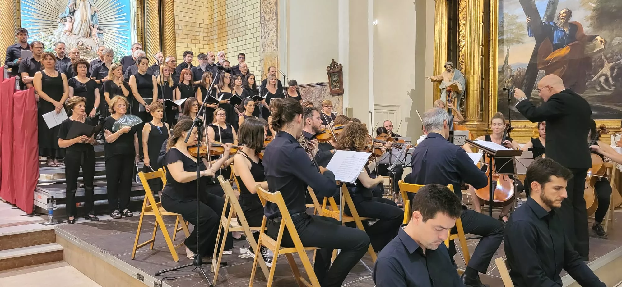 Celebración de las Completas en la Basílica de San Lorenzo.