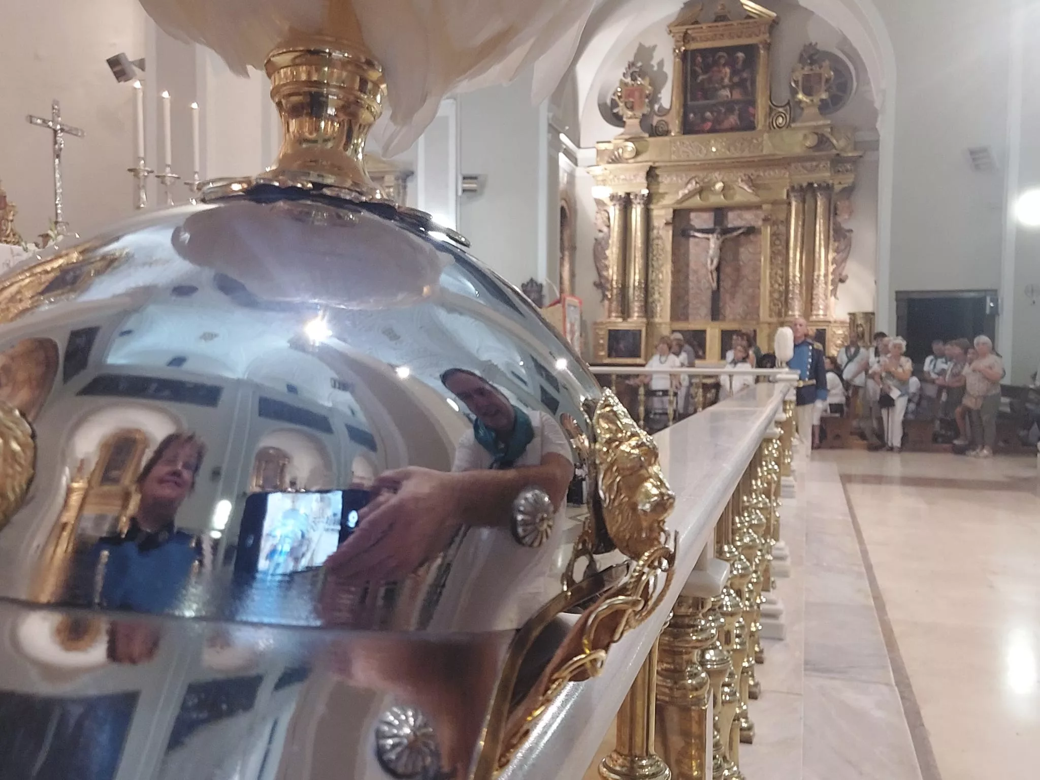 Celebración de las Completas en la Basílica de San Lorenzo.
