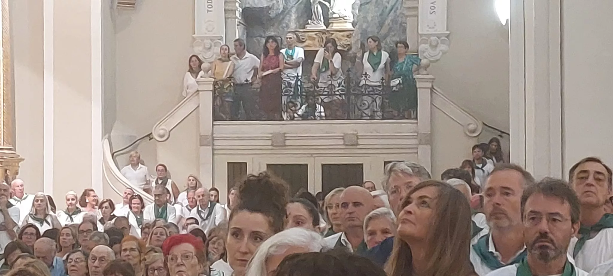 Celebración de las Completas en la Basílica de San Lorenzo.