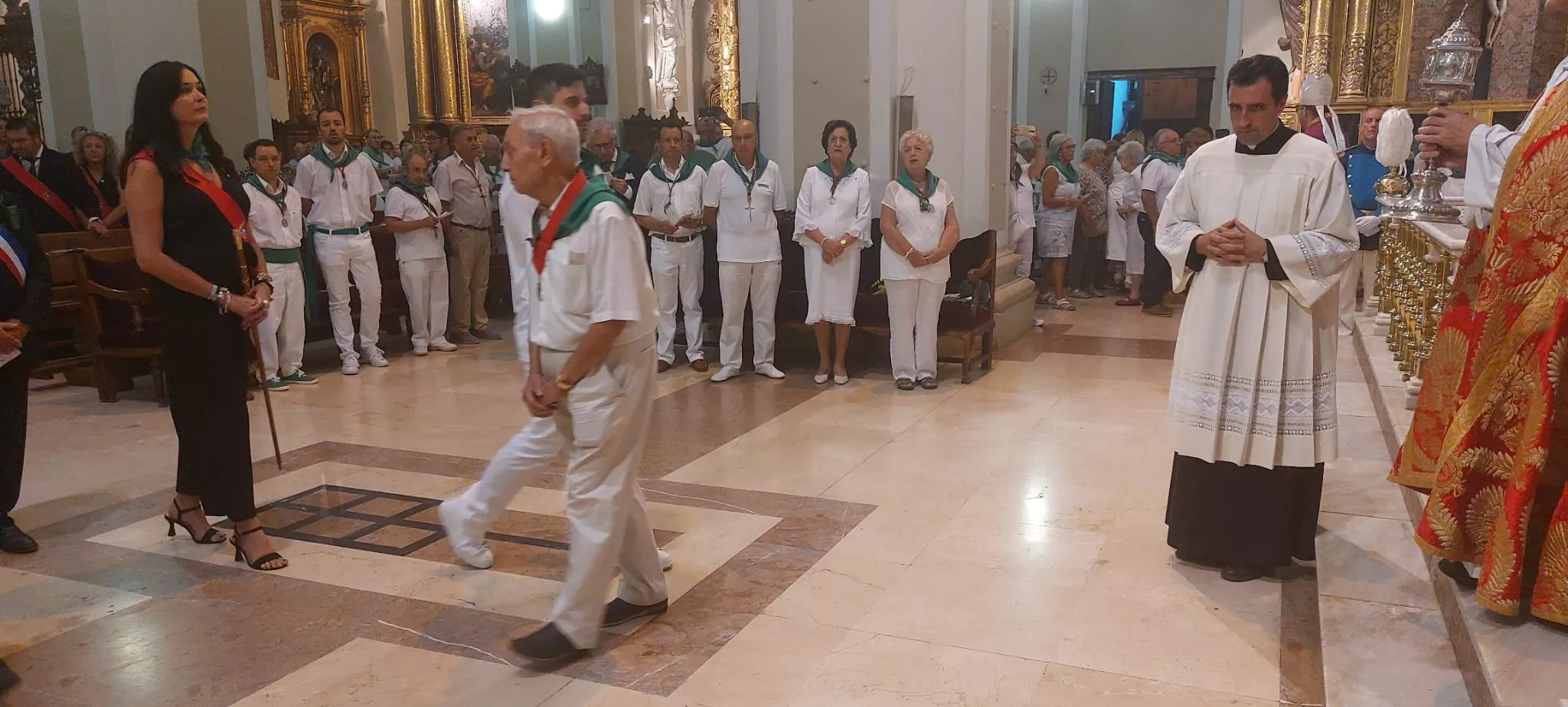 Celebración de las Completas en la Basílica de San Lorenzo.