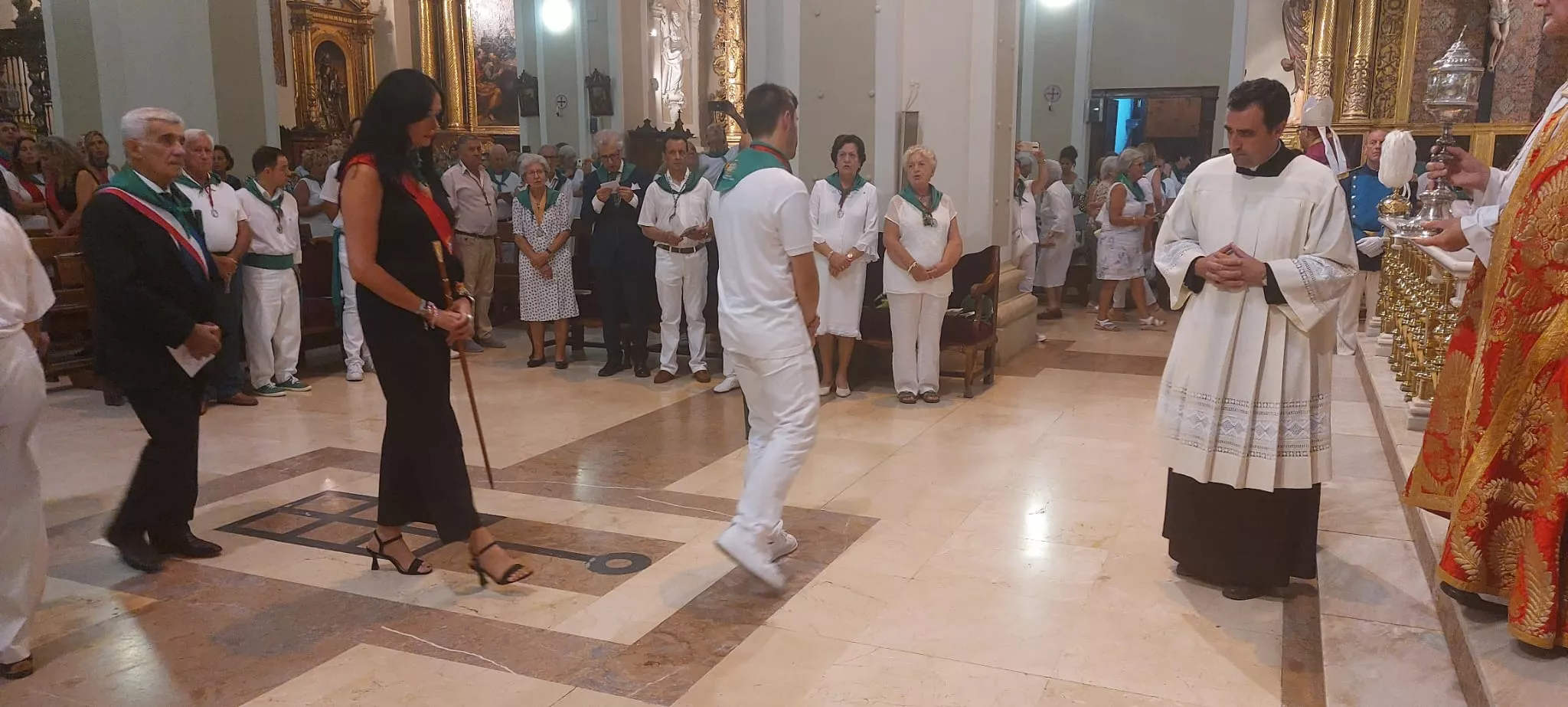 Celebración de las Completas en la Basílica de San Lorenzo.