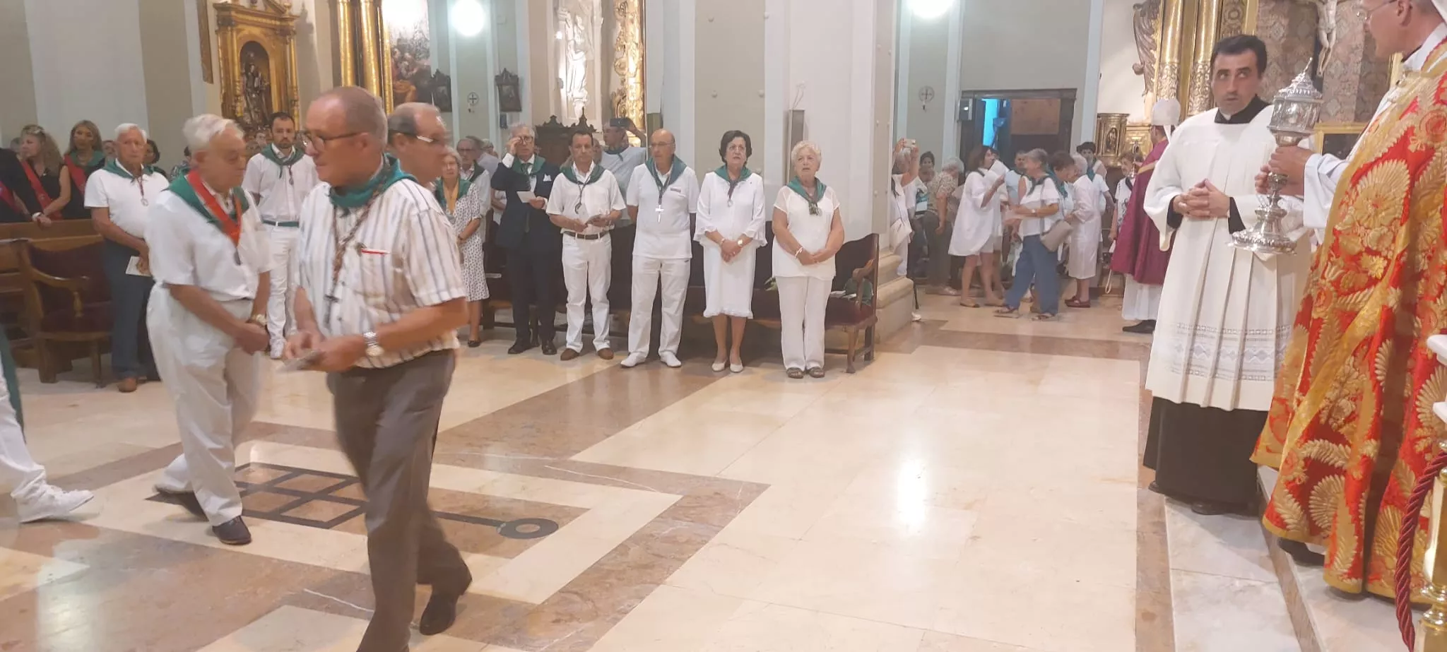 Celebración de las Completas en la Basílica de San Lorenzo.